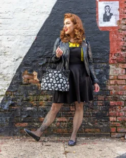 SOURPUSS LUST FOR SKULLS SHOULDER BAG