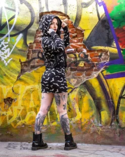 Shop Sour+Plus SOURPUSS LUNA BATS CROPPED HOODIE BLACK/WHITE