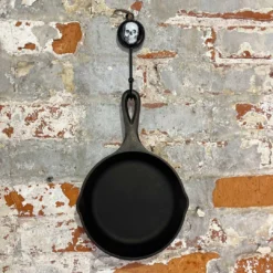 SOURPUSS SKULL WALL HOOK