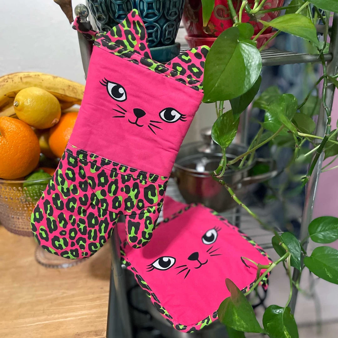 Shop Sourpuss SOURPUSS PINK LEOPARD KITCHEN SET 4 Shop Sourpuss SOURPUSS PINK LEOPARD KITCHEN SET