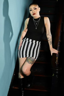 What's New SOURPUSS STRIPED MINI SKIRT BLK/WHT 10 What's New SOURPUSS STRIPED MINI SKIRT BLK/WHT