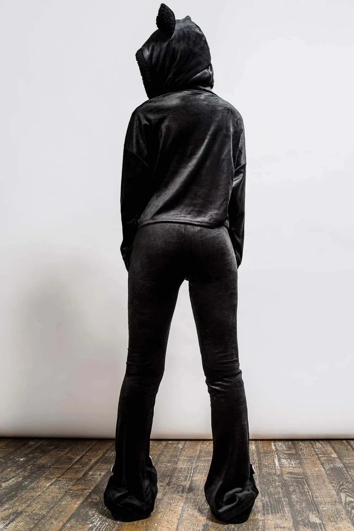 KILLSTAR LONE WOLF LOUNGE SET Shop Sour+Plus 4 KILLSTAR LONE WOLF LOUNGE SET Shop Sour+Plus