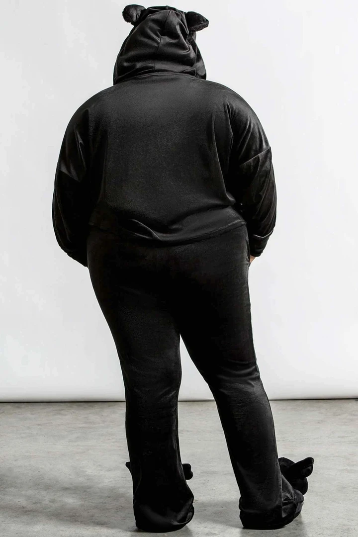 KILLSTAR LONE WOLF LOUNGE SET Shop Sour+Plus 7 KILLSTAR LONE WOLF LOUNGE SET Shop Sour+Plus