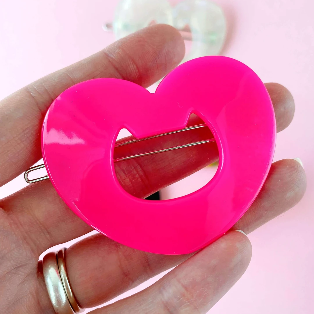 Accessories THE PINK SAMURAI CAT HEART HAIR CLIP BRIGHT PINK 5 Accessories THE PINK SAMURAI CAT HEART HAIR CLIP BRIGHT PINK