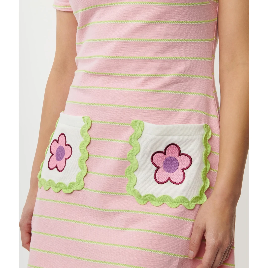 What's New SMAK PARLOUR MOCK NECK TURTLENECK WAVE MAKER DRESS PINK 5 What's New SMAK PARLOUR MOCK NECK TURTLENECK WAVE MAKER DRESS PINK