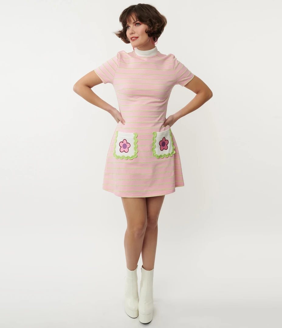 What's New SMAK PARLOUR MOCK NECK TURTLENECK WAVE MAKER DRESS PINK 6 What's New SMAK PARLOUR MOCK NECK TURTLENECK WAVE MAKER DRESS PINK